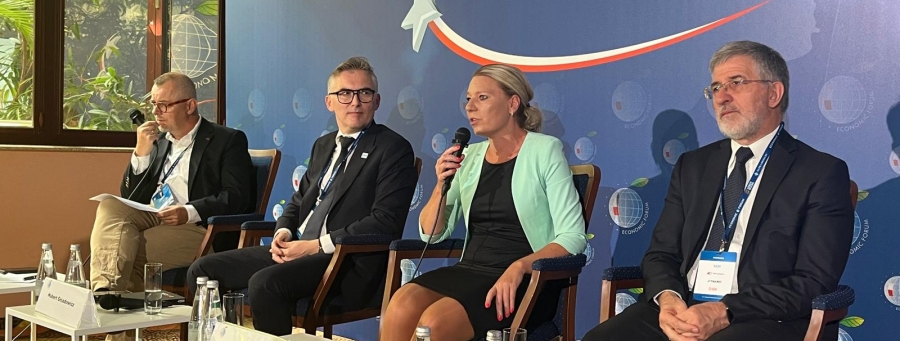 Dorota Cabańska, GINB, podczas panelu ZUS na Forum Ekonomicznym w Karpaczu